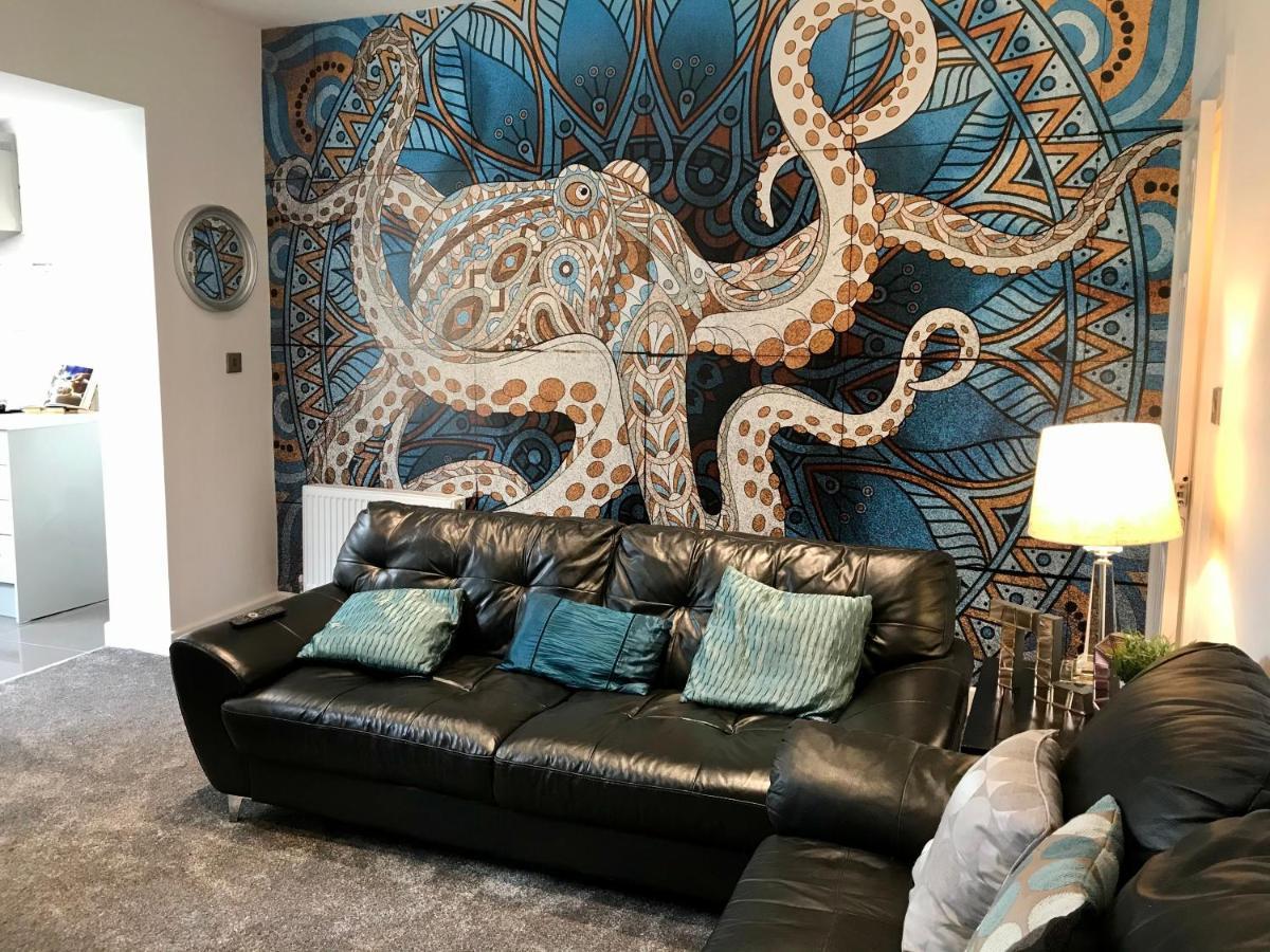 Stylish 3 Bedroom House Only 5 Mins From M6/M58 Wigan Dış mekan fotoğraf