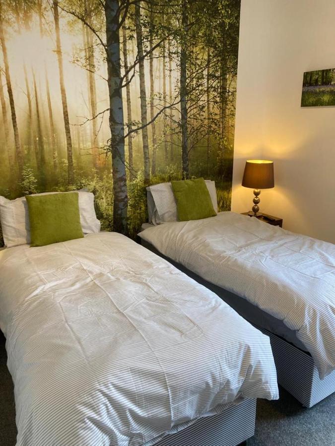 Stylish 3 Bedroom House Only 5 Mins From M6/M58 Wigan Dış mekan fotoğraf